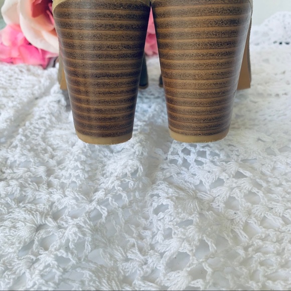 STEVE MADDEN CATLYNA SUEDE PEEP TOE OPEN BACK BLOCK HEEL SANDAL BOOTIE - Picture 4 of 16